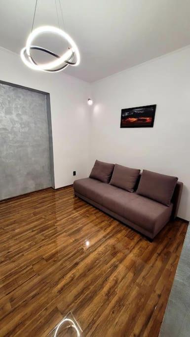 Modern Studio At Unirii Bukares Bagian luar foto