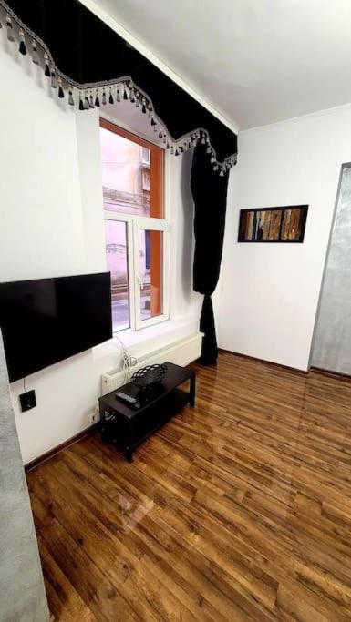 Modern Studio At Unirii Bukares Bagian luar foto
